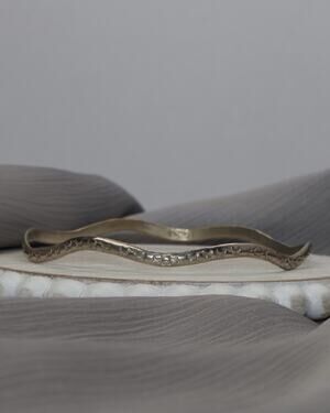 Vintage Mexico Sterling Silver Wavy Bangle Bracelet 7.6G / 8in N1487